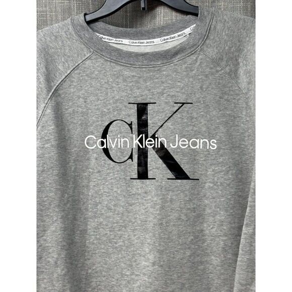 Calvin Klein Jeans Trendy Plus Size Size Sweatshirt, Pearl Color, Sz. 1X - Picture 3 of 9
